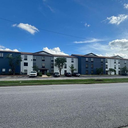 Quality Inn & Suites At Airport Blvd I-65 Mobile Exteriör bild