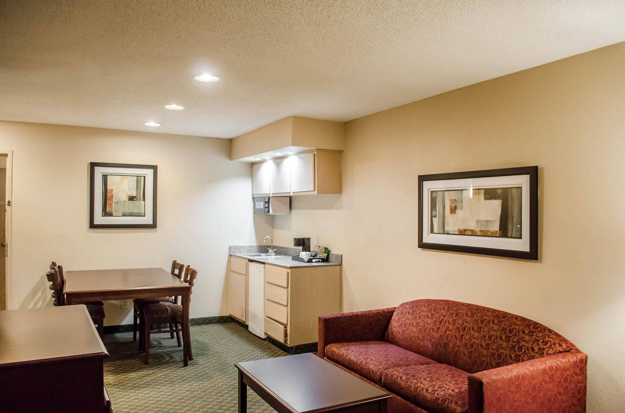 Quality Inn & Suites At Airport Blvd I-65 Mobile Exteriör bild