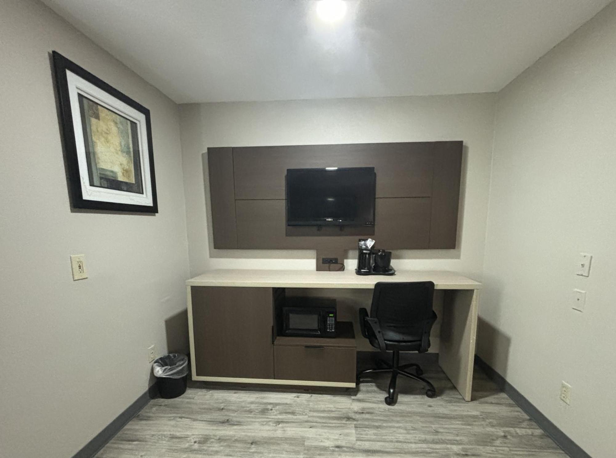Quality Inn & Suites At Airport Blvd I-65 Mobile Exteriör bild