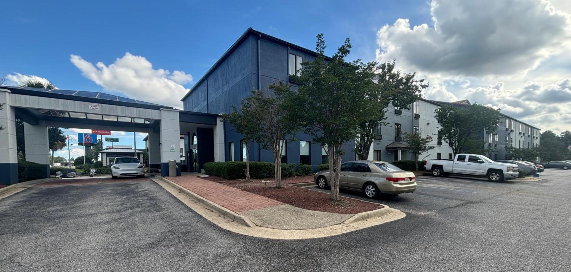 Quality Inn & Suites At Airport Blvd I-65 Mobile Exteriör bild