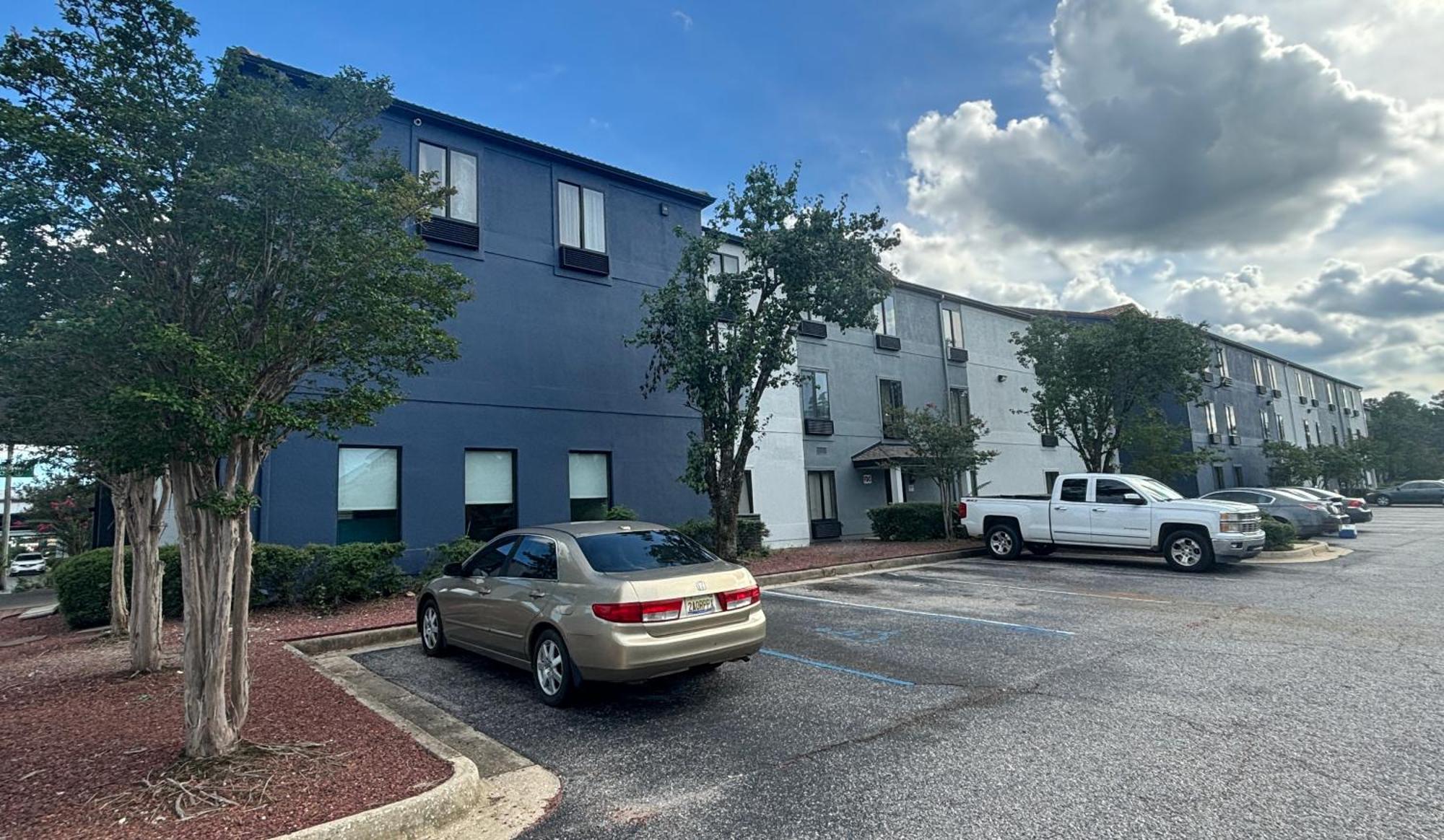 Quality Inn & Suites At Airport Blvd I-65 Mobile Exteriör bild
