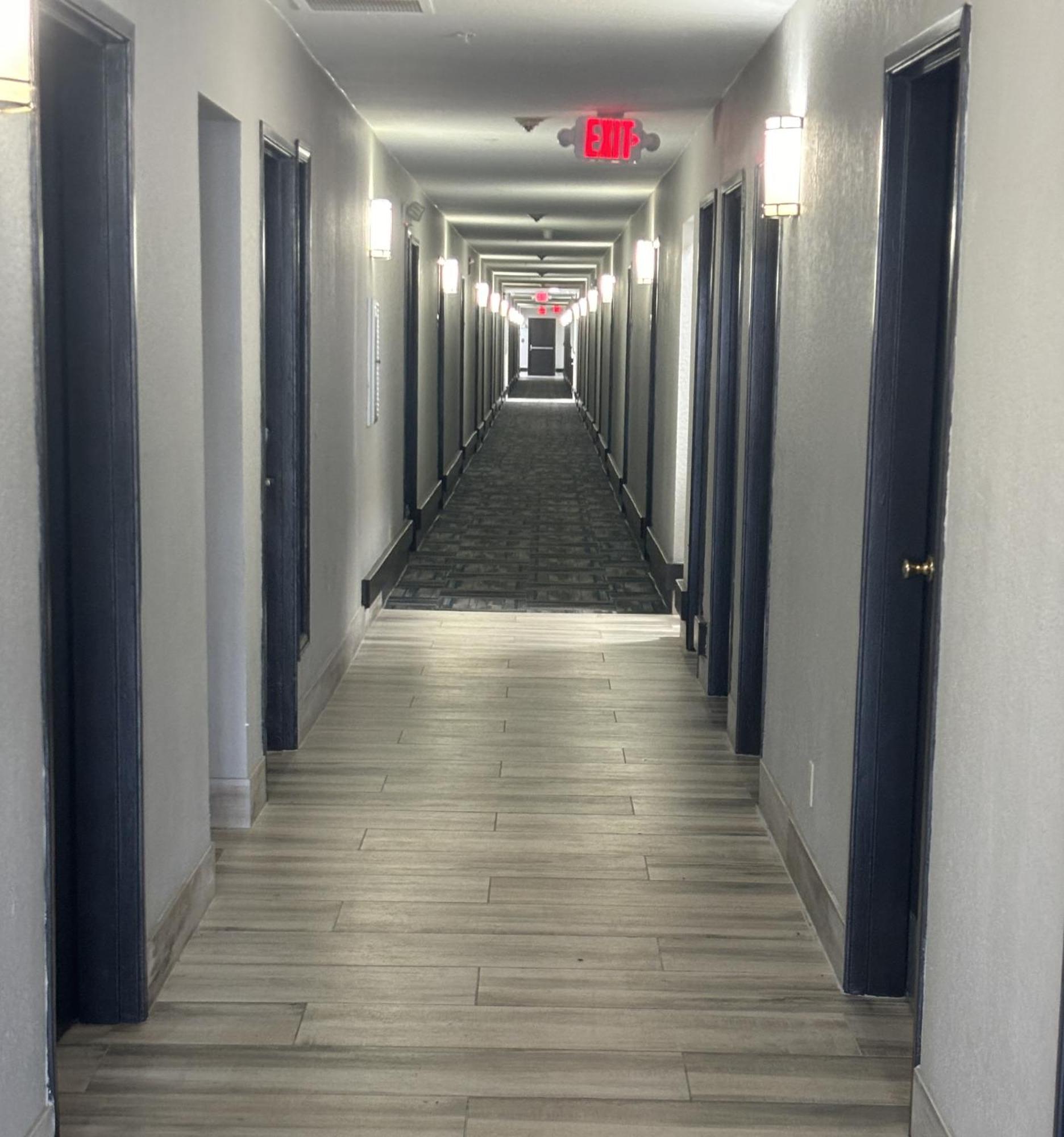 Quality Inn & Suites At Airport Blvd I-65 Mobile Exteriör bild