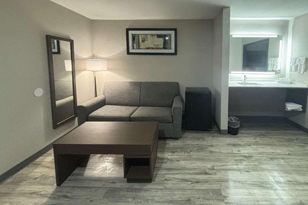 Quality Inn & Suites At Airport Blvd I-65 Mobile Rum bild